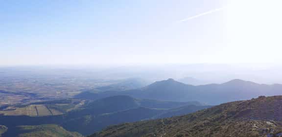 Paesaggio collinare della zona vinicola Saint-Guilhem-le-Désert IGP