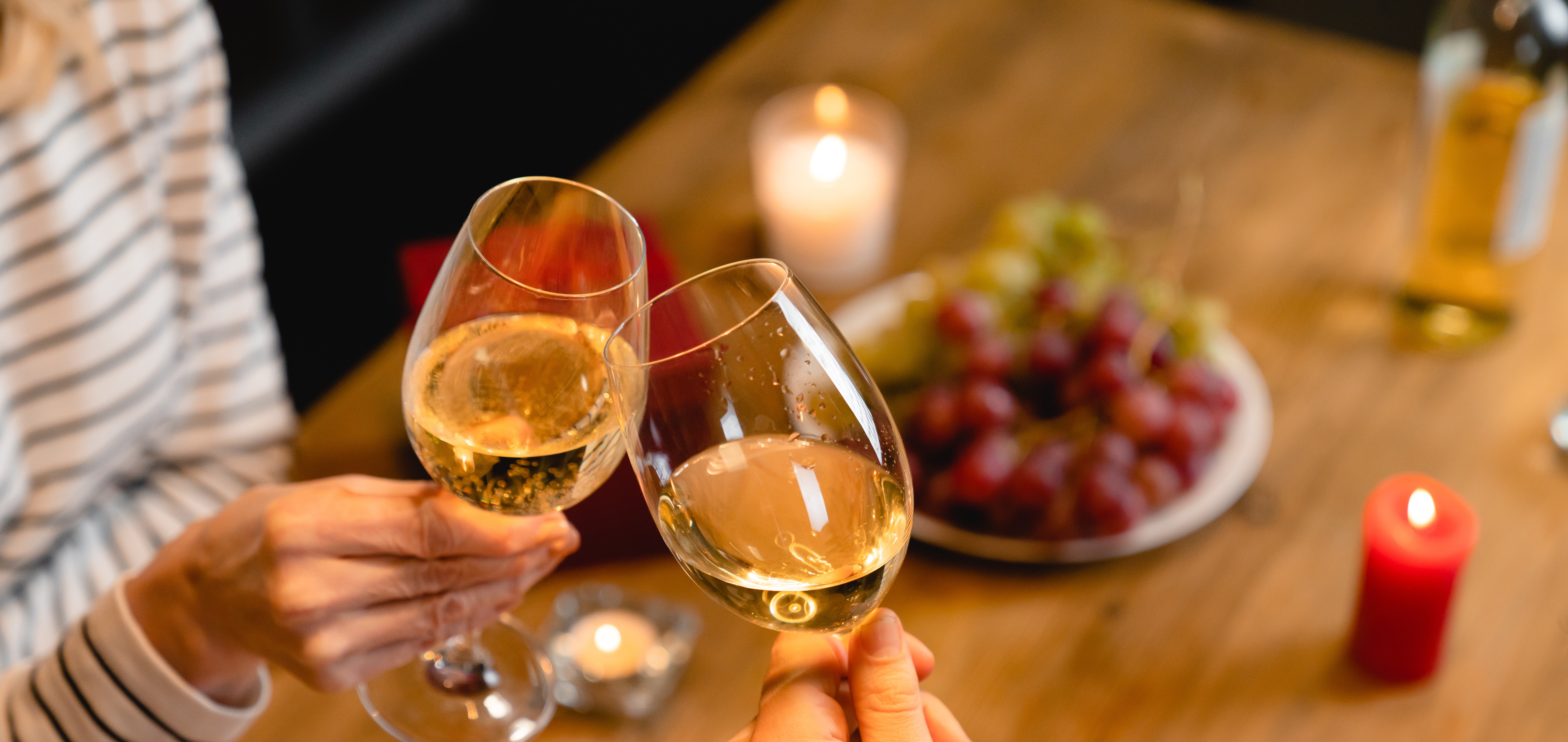 cropped-photo-of-clinking-glasses-of-wine-with-rom-2025-01-09-03-10-20-utc